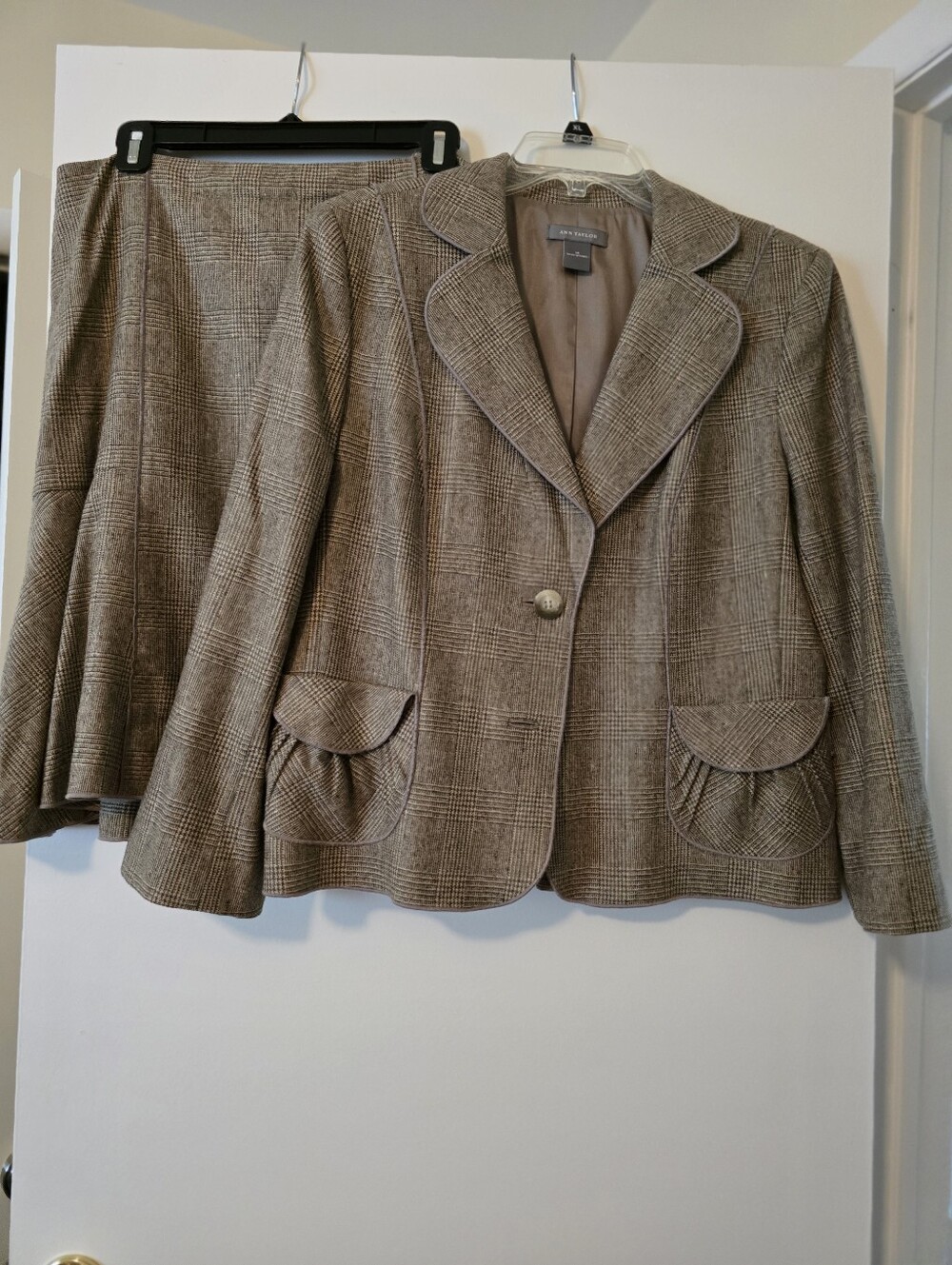 Ann Taylor Glen Plaid Skirt Suit Set Taupe Brown Blazer 14 Skirt 12P Perfect Fit